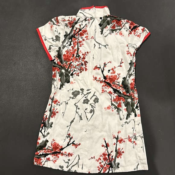 LAST CHANCE - NWOT Qipao style Cherry Blossom Dress Size 4 - Picture 3 of 4